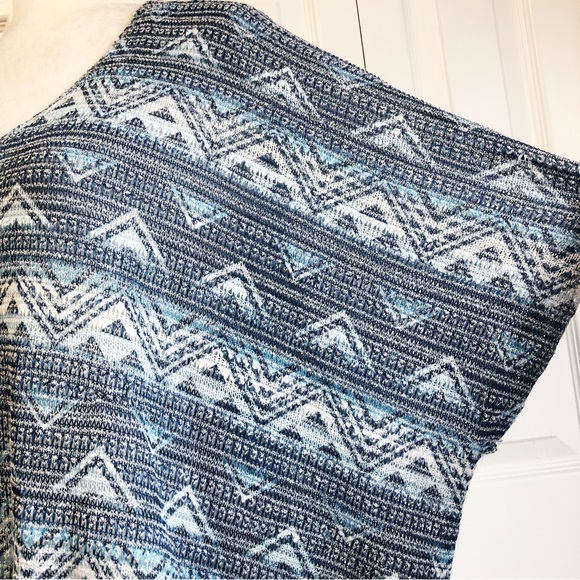 Almost Famous Blue Boho Tribal Print Fringe Poncho Top XL - Picture 6 of 16